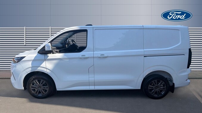 Ford Transit Custom 320 L1 Diesel Fwd 2.0 EcoBlue 136ps H1 Van Limited Auto - Image 4
